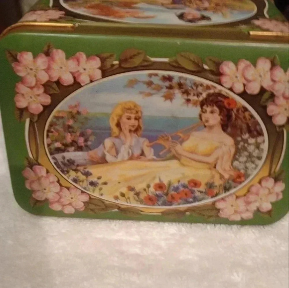 The seasons vintage tin - Picture 1 of 7